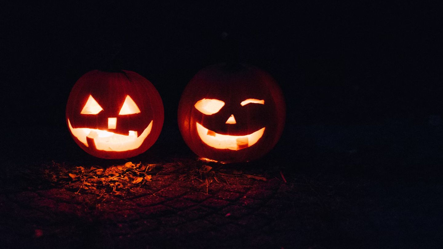 Le guide du chill d’Halloween : comment survivre à une soirée sans THC (et sans drame)