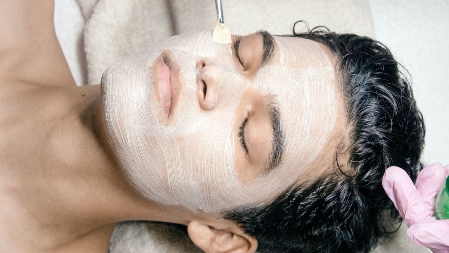 CBD et peau : acné, eczéma, psoriasis… mythe ou réalité ?