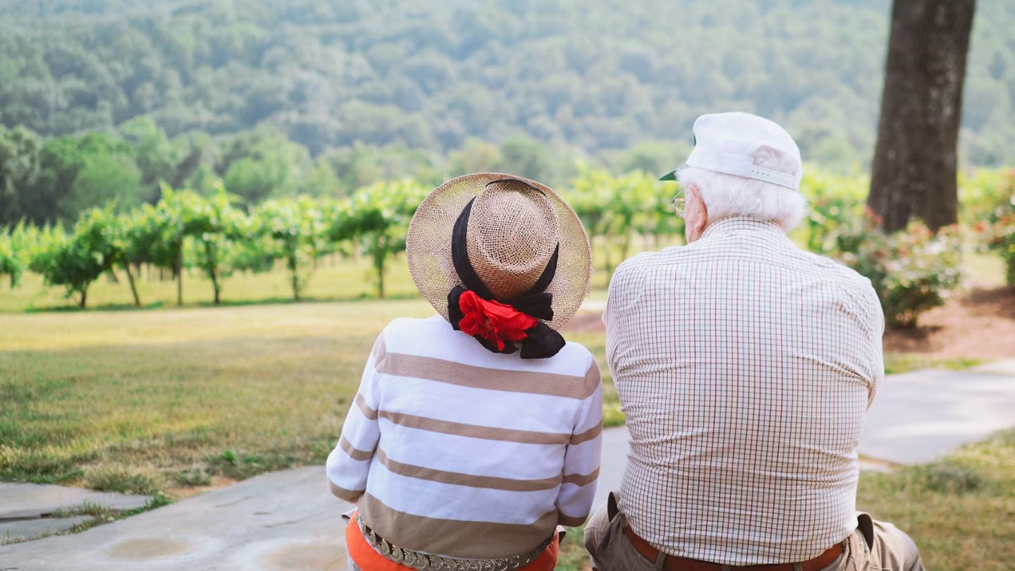 Pourquoi les grands-parents se mettent au CBD (et ce que ça change)